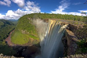 cascade amazonie